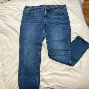 Fall Creek jeans, skinny, and stretch.